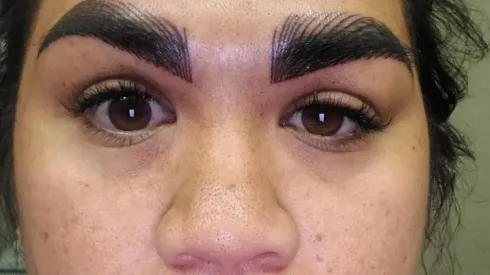 Crystal Weinstock depois do procedimento com pigmentação semipermanente. Fotos: Instagram pessoal.