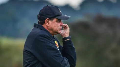 Divulgação/Brusque FC. Waguinho Dias procura alternativas para suprir desfalques em campo