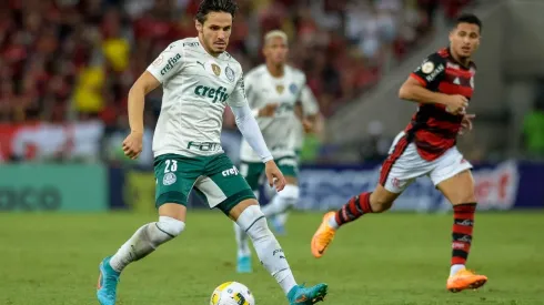 Agif. Raphael Veiga tem 100% de aproveitamento pelas cobranças de pênalti do Palmeiras