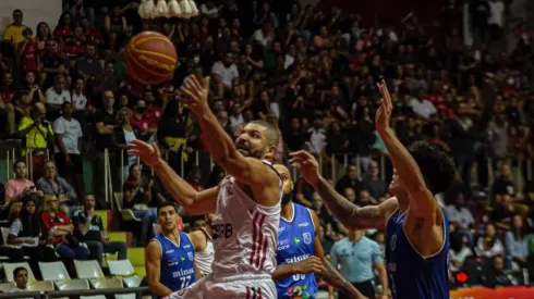 Paula Reis /CRF e Bruno Lorenzo – Flamengo e Minas disputam a segunda semifinal