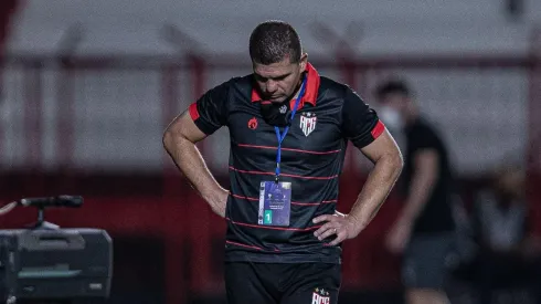 Foto: Heber Gomes/AGIF | Louzer foi demitido horas após revés para o Atlético-MG