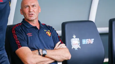 GIlmar dal Pozzo é técnico do Sport desde março (Foto: Alisson Frazao/AGIF)