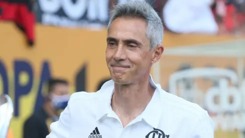“Um dos melhores do mundo”; Torcida do Flamengo ‘se derrete’ por titular de Paulo Sousa