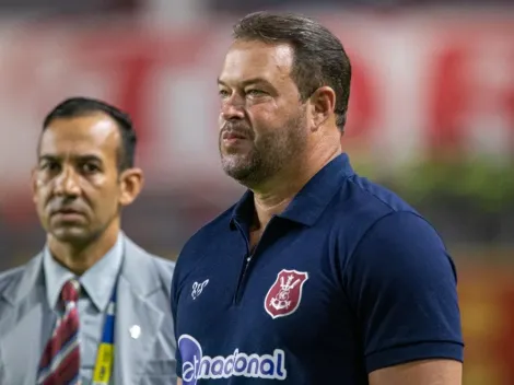 De fora: pupilo de Roberto Fernandes vira desfalque no Náutico