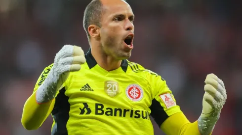 Pedro H. Tesch/AGIF – Goleiro que 'roubou' vaga de Lomba tem status questionado no Inter.