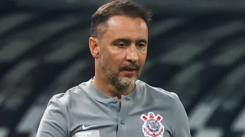 Foto: Marcello Zambrana/AGIF - Vítor Pereira vem mantendo o medalhão como titular.
