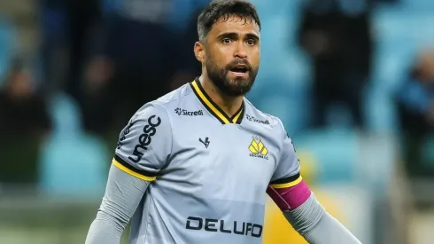 Foto: (Pedro H. Tesch/AGIF) - Gustavo acredita na evolução do Criciúma na Série B