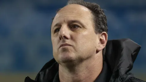 Rogério Ceni pede para São Paulo 'fisgar' atacante do Flamengo