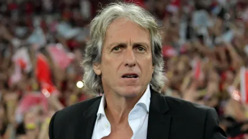 “Que não leve ninguém do Fla”; Jorge Jesus ‘chega chegando’ no Fenerbahçe e ajuda na contratação de craque do Real