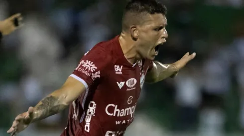 Foto: Diogo Reis/AGIF – Renato comentou a situação do Vila Nova na Série B