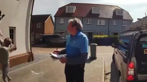 Florence saiu apenas com uma patinha machucada. Foto: Reprodução/Twitter