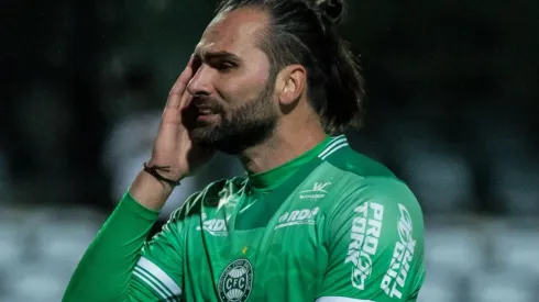 Léo Gamalho não enfrenta o Ceará (Foto: Robson Mafra/AGIF)