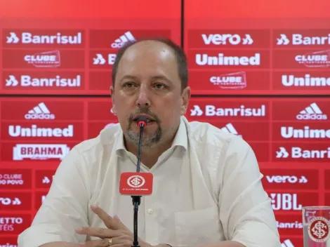 Ex-treinador do Internacional aciona FIFA por salários atrasados e torcida se revolta com Barcellos