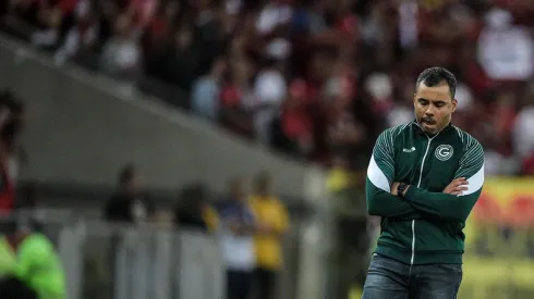 Thiago Ribeiro/AGIF. Formado como técnico dentro do Botafogo, Jair Ventura vê um 'peso diferente' no confronto