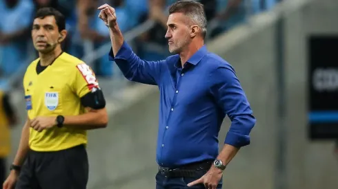 Foto: Pedro H. Tesch/AGIF - Mancini assumiu o Grêmio em 2021 para salvar o Clube do rebaixamento