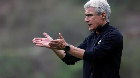 Botafogo x Goiás, prognósticos do jogo que Luis Castro terá o retorno de dois jogadores (Foto: Vitor Silva/Botafogo)