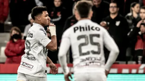 Foto: Ivan Storti/Santos FC - Marcos Leonardo é desfalque contra o Inter por presença na Seleção Brasileira Sub-20