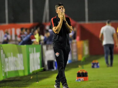 Fabiano Soares lamenta na Série C e torcida do Vitória fica na bronca: “Não merecem”