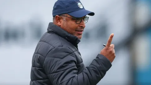 Foto: Lucas Uebel/Grêmio/Divulgação - Roger Machado: gostou do desempenho do Tricolor contra o Novorizontino