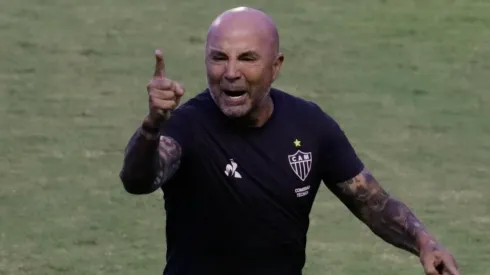 Atacante supera 'Era Sampaoli' e vive fase mais artilheira do Atlético na temporada