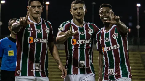André (centro) é um dos pendurados do Fluminense no Brasileirão e preocupa Diniz