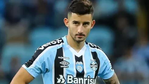 Foto: Pedro H. Tesch/AGIF – Villasanti é uma das preocupações de Roger no Grêmio.
