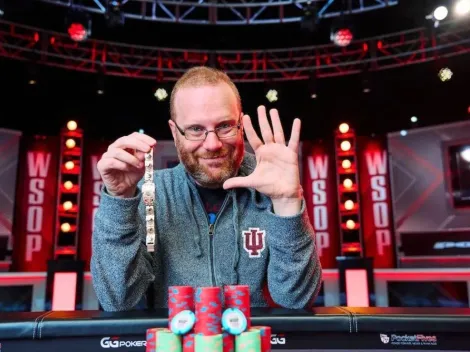 Copa do Mundo de Poker: Adam Friedman recebe o quinto bracelete da carreira e entra em seleto grupo de jogadores