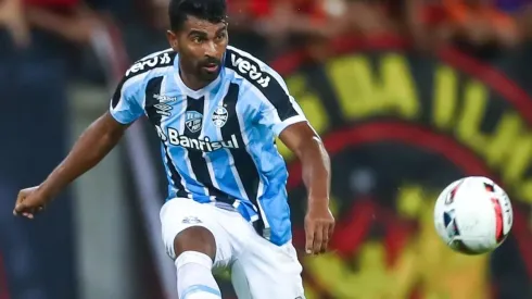Foto: Lucas Uebel/Grêmio/Divulgação - Thiago Santos: volante vem sendo titular nas últimas partidas