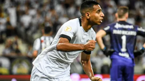 Foto: Kely Pereira/AGIF | Victor Sá e +4 tomam apavoro no CT