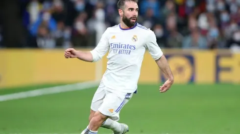 Dani Carvajal com a camisa do Real Madrid (Foto: Getty Images)