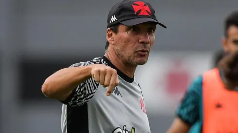 Foto: Thiago Ribeiro/AGIF | Pupilo de Zé Ricardo no Vasco foi dispensado do Botafogo por telefone