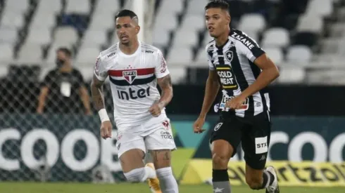 Vítor Silva/Botafogo/São Paulo leva vantagem em confronto com o Botafogo nos 109 jogos disputados.