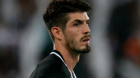 Foto: Vitor Silva/Botafogo/Divulgação – Lucas Piazon: meia foi um dos reforços contratados em 2022