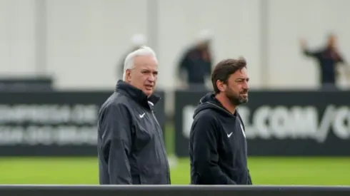 Foto: Rodrigo Coca/Ag. Corinthians | Duílio é informado e Timão terá que tirar R$ 13 MI dos cofres