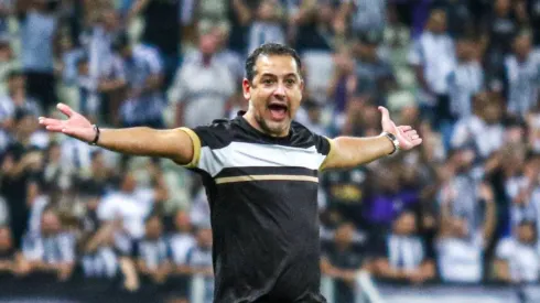 Foto: Lucas Emanuel/AGIF - Marquinhos Santos tem mais retornos que desfalques de novidade contra o Cuiabá