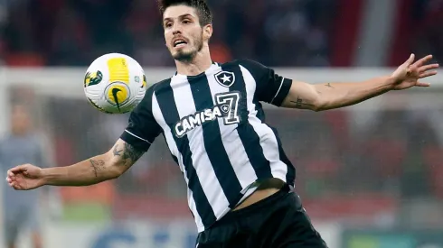 Vitor Silva/Botafogo. Lucas Piazon se envolveu na pancadaria no Beira-Rio