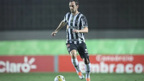 Godín não ficou nem seis meses no Atlético-MG; defensor é mais um entre os uruguaios que não vingaram no Galo