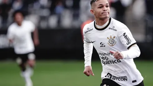 Ettore Chiereguini/AGIF - Adson pode ser impactado por mudança em jogo do Corinthians