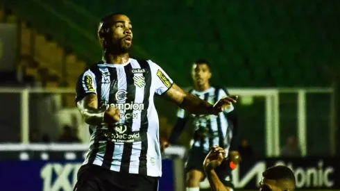 Foto: R.Pierre/AGIF - Jhon Cley está de volta ao time do Figueirense