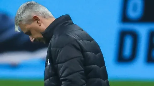 Foto: Pedro H. Tesch/AGIF – Tiago Nunes continua livre no mercado após recusa de convite do Independiente Medellín, da Colômbia