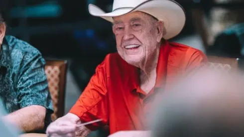 Doyle Brunson esteve na WSOP do ano passado (Foto: Hayley Hochstetler/PokerNews)