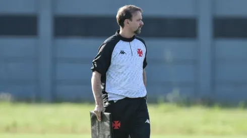 Maurício Souza, técnico do Vasco (Foto: Thiago Ribeiro/AGIF)