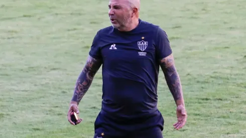 Titular de Sampaoli no Galo está na mira do Grêmio para o decorrer da temporada