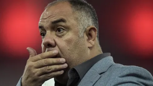 Campeão Brasileiro pelo Flamengo expressa desejo de jogar em outro lugar e Braz é avisado