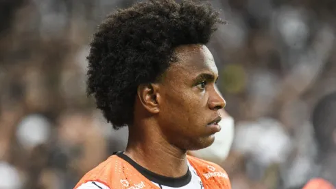 Kely Pereira/AGIF/ Willian, Du Queiroz e +7; Vítor Pereira tem dúvidas para o duelo contra o Boca Juniors.