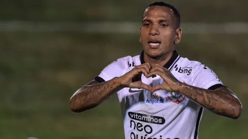 Foto: Thiago Ribeiro/AGIF – Fortaleza não para em Otero e encaminha chegada de zagueiro