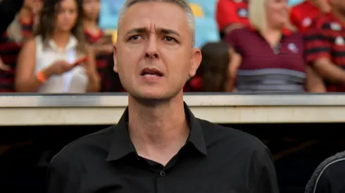Foto: Thiago Ribeiro/AGIF – Tiago Nunes: ex-técnico do Athletico está livre no mercado da bola