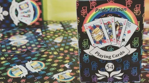Baralho sem gênero acaba com valete, rainha e rei (Foto: Reprodução/Instagram oficial Indy Mellink @gsbplayingcards)