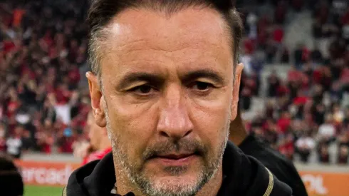 Comentarista entrega o que Vítor Pereira precisa fazer para passar do Boca Juniors