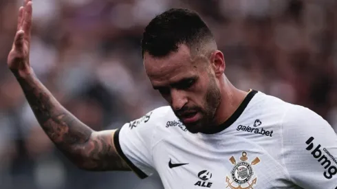 Foto: Ettore Chiereguini/AGIF - Renato está entregue ao departamento médico.